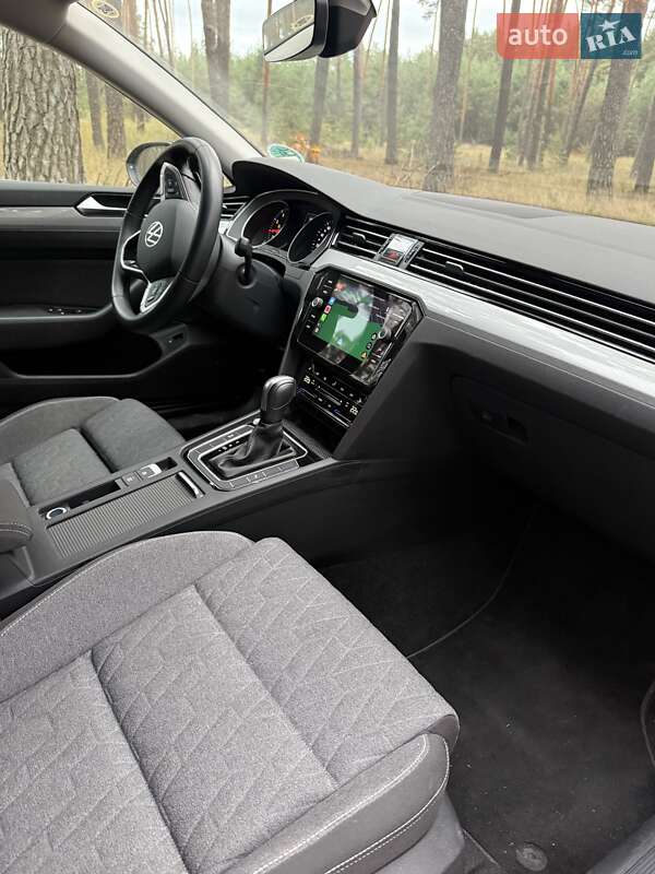 Volkswagen Passat 2023