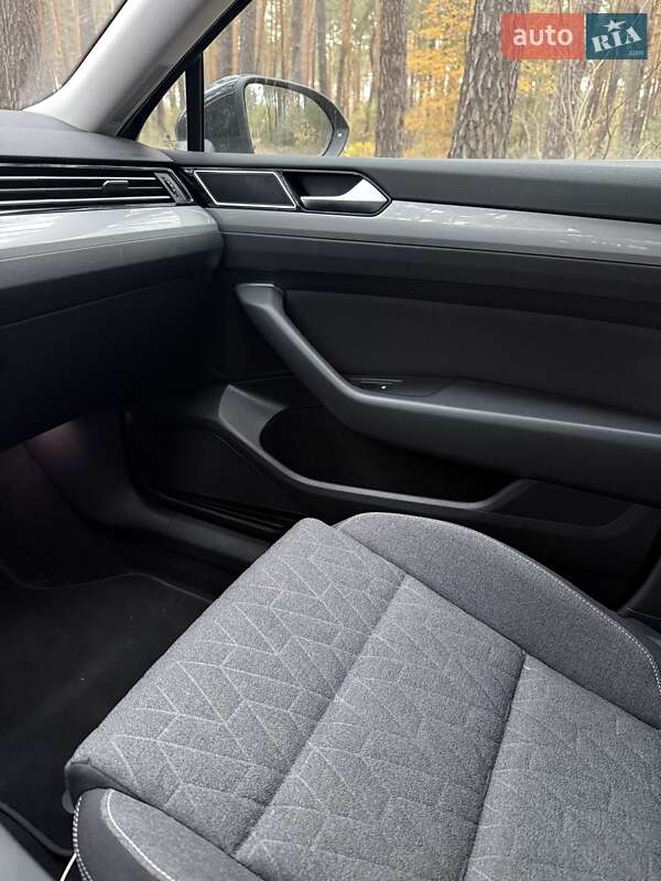 Volkswagen Passat 2023