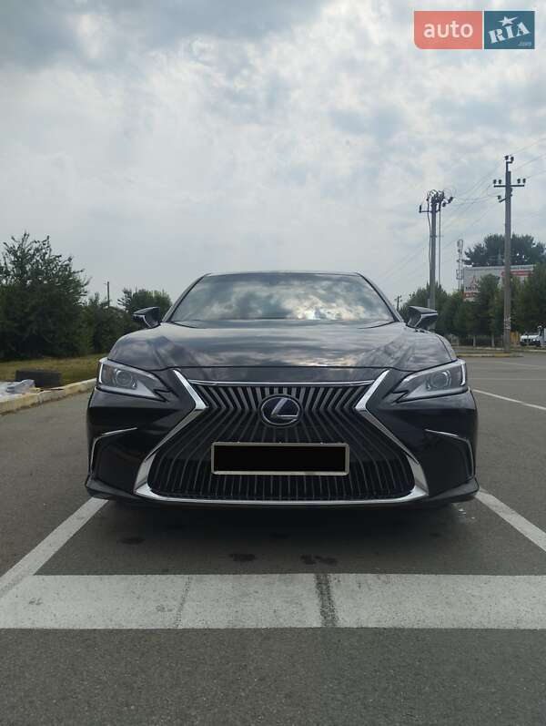Lexus-16