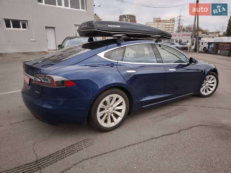 Tesla Model S 2017