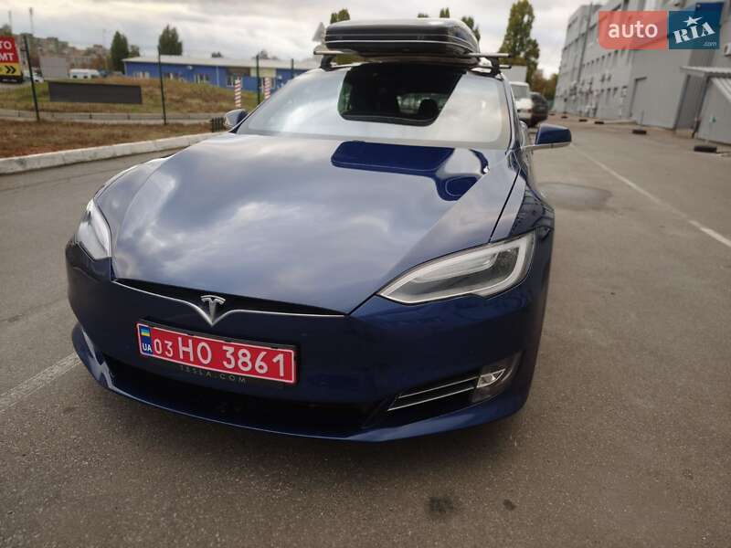 Tesla Model S 2017