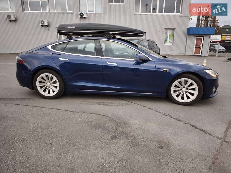 Tesla Model S 2017