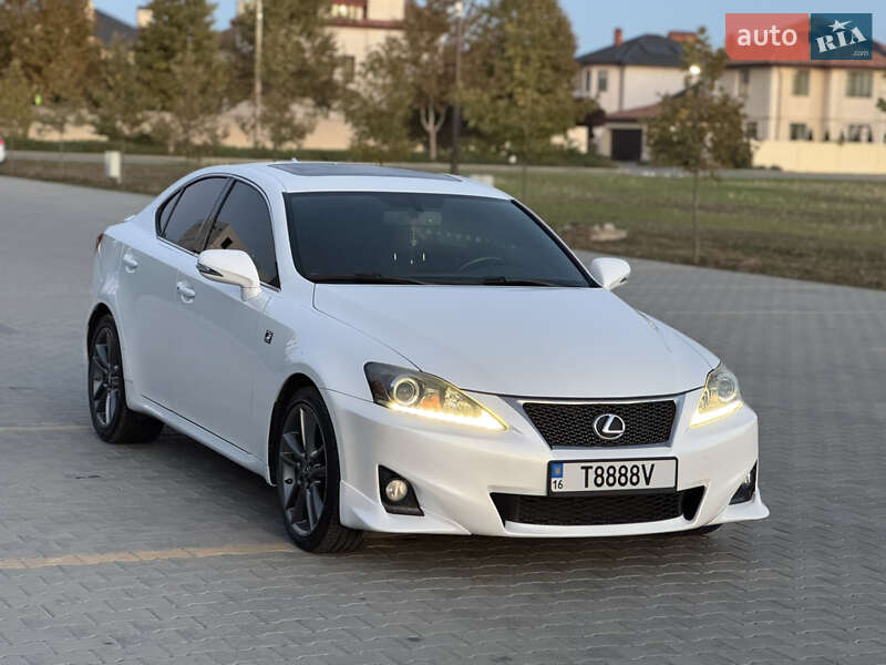 Lexus-8