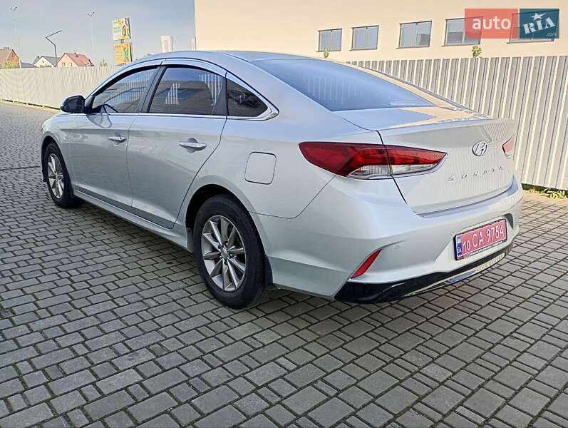 Hyundai-28