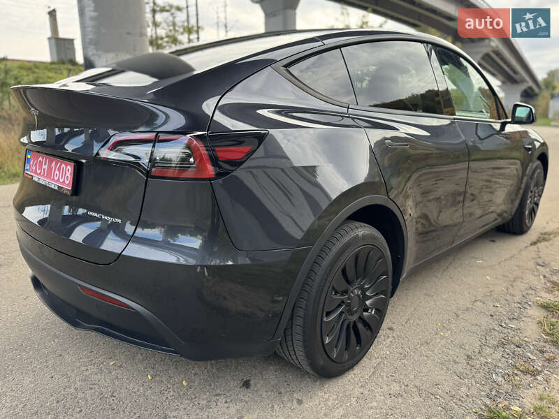Tesla-8