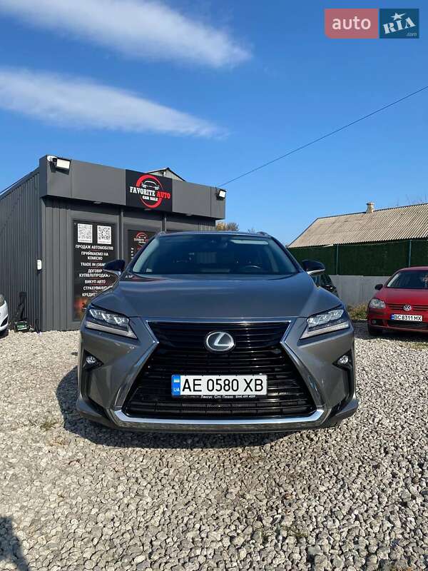 Lexus-8