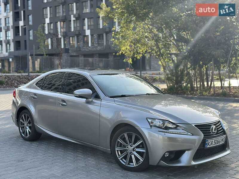 Lexus-4