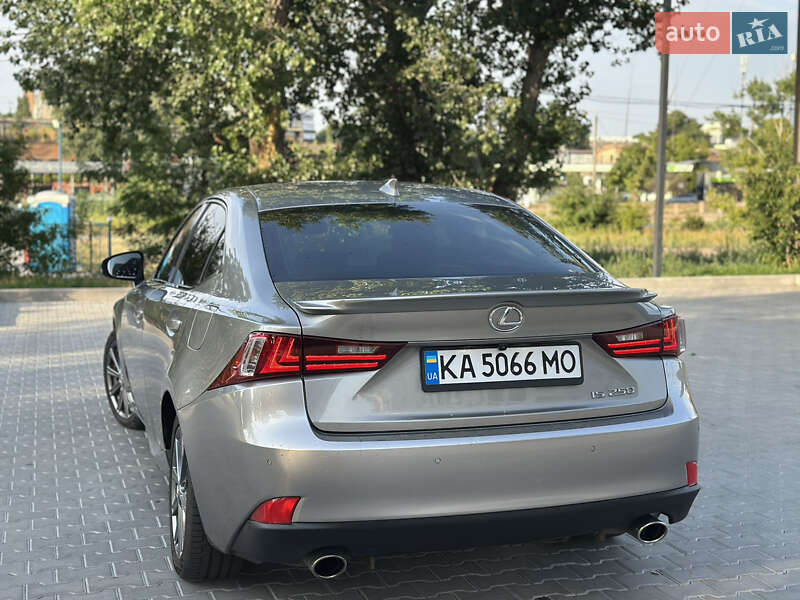 Lexus-17