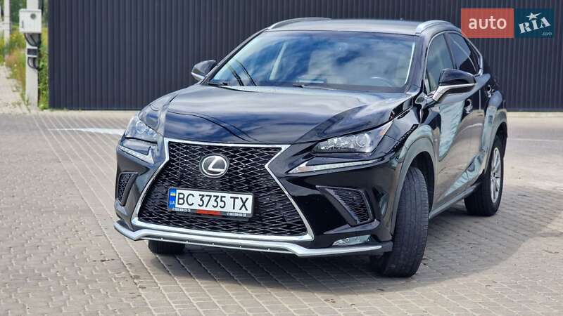 Lexus-16