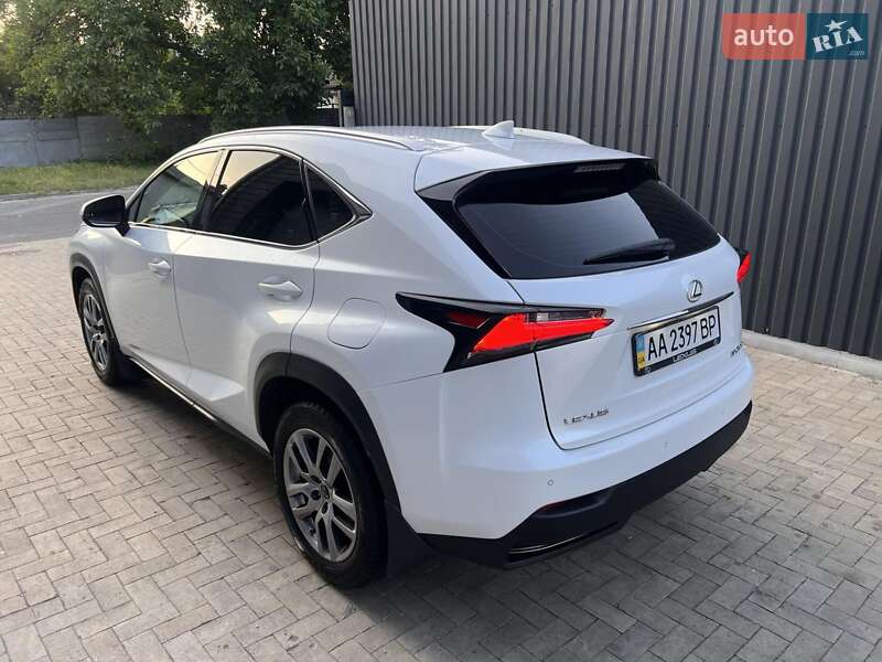 Lexus-18