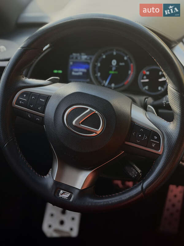 Lexus-26