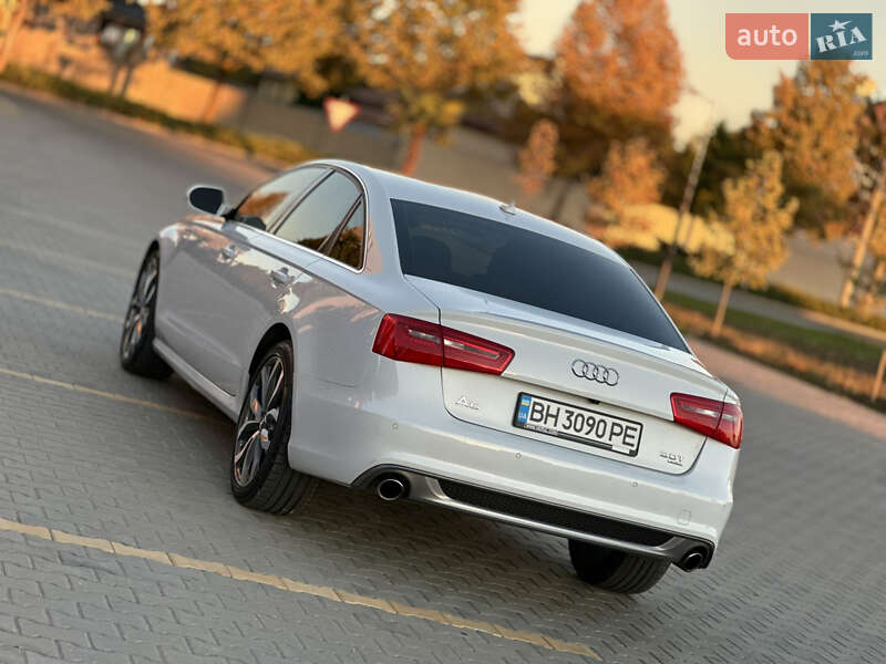 Audi-40