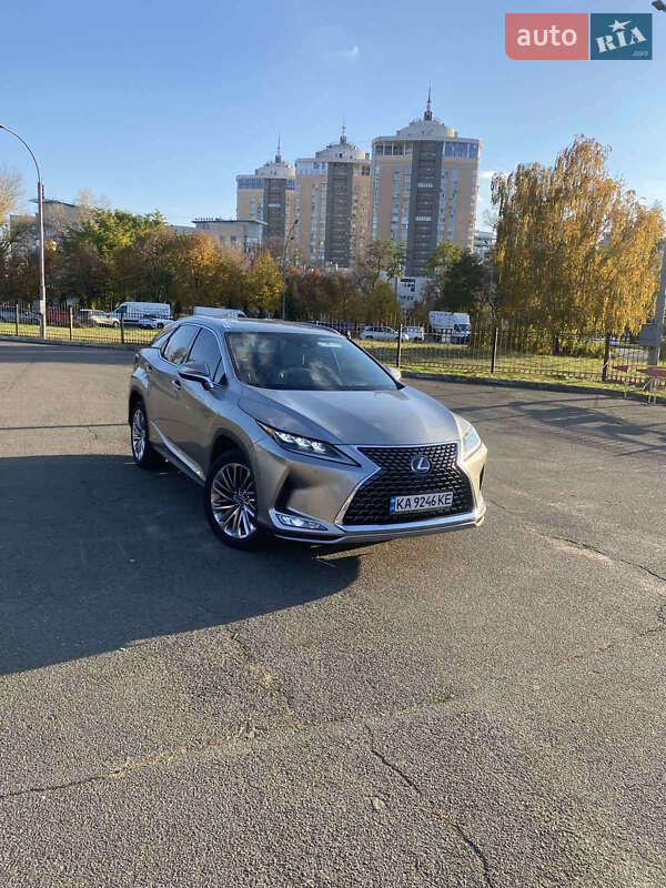 Lexus-42