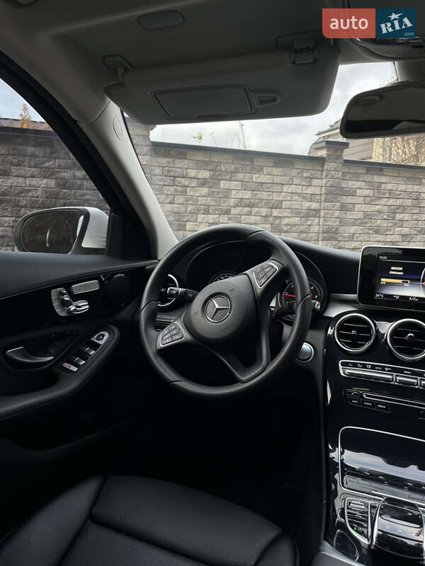 Mercedes-Benz C-Class 2017