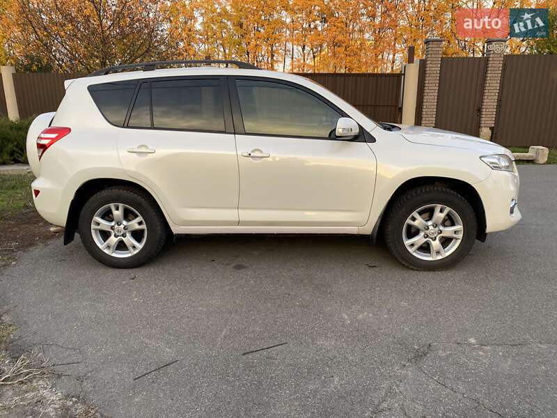 Toyota RAV4 2012