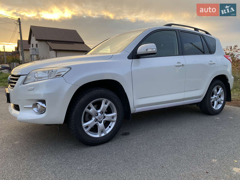 Toyota RAV4 2012