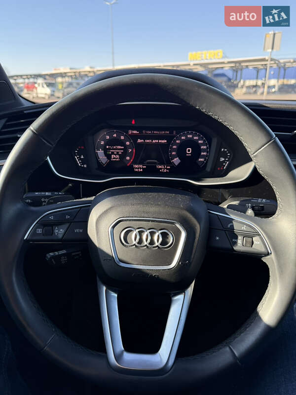 Audi-0