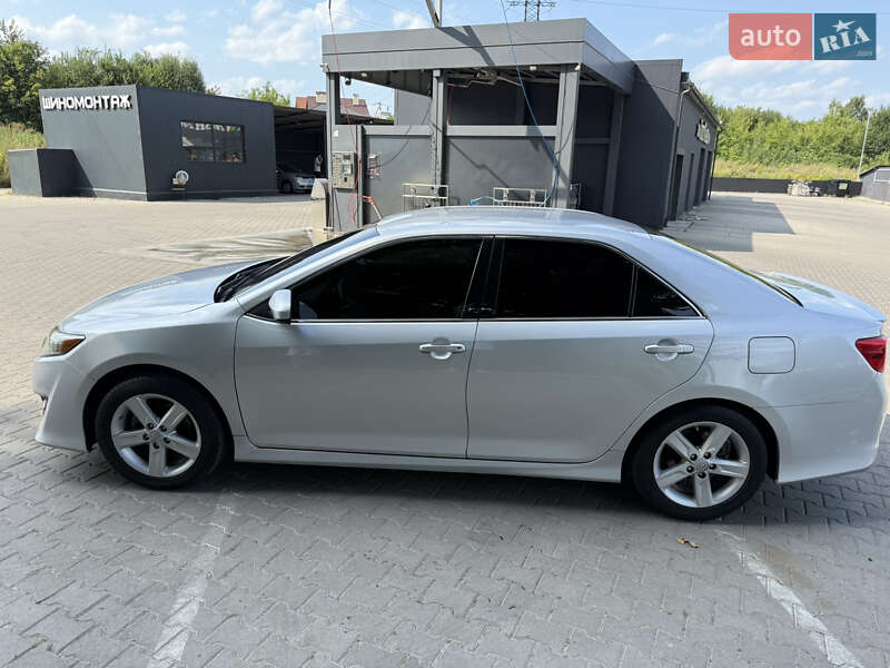 Toyota Camry 2014