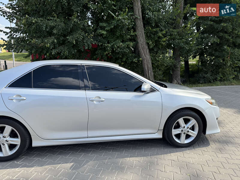 Toyota Camry 2014