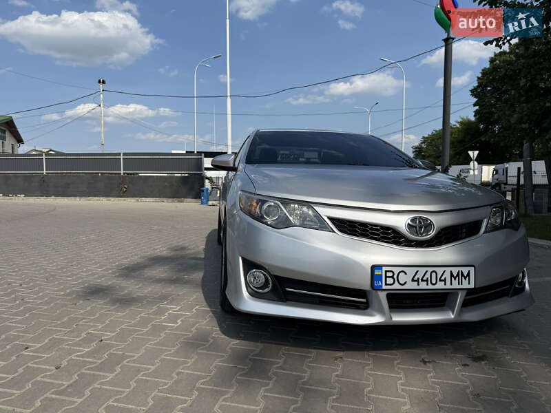 Toyota Camry 2014