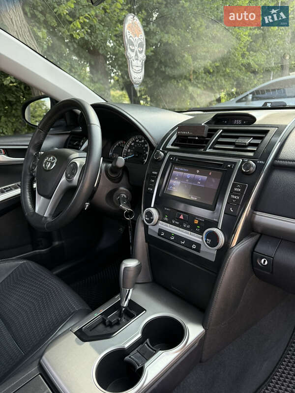 Toyota Camry 2014