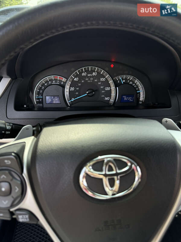 Toyota Camry 2014