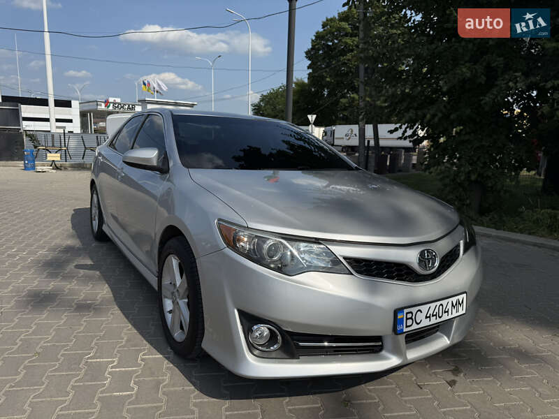 Toyota Camry 2014