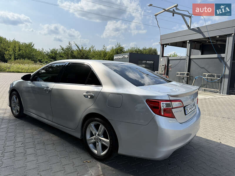 Toyota Camry 2014
