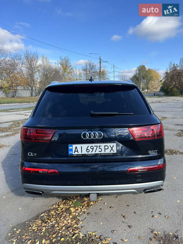 Audi-7