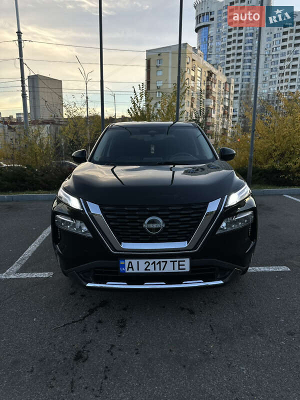Nissan-3