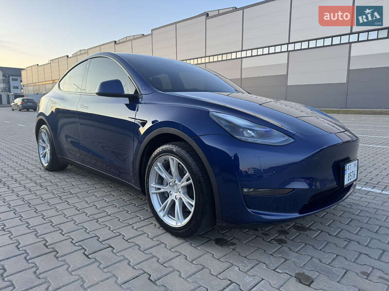 Tesla-8