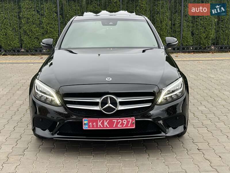 Mercedes-Benz-61
