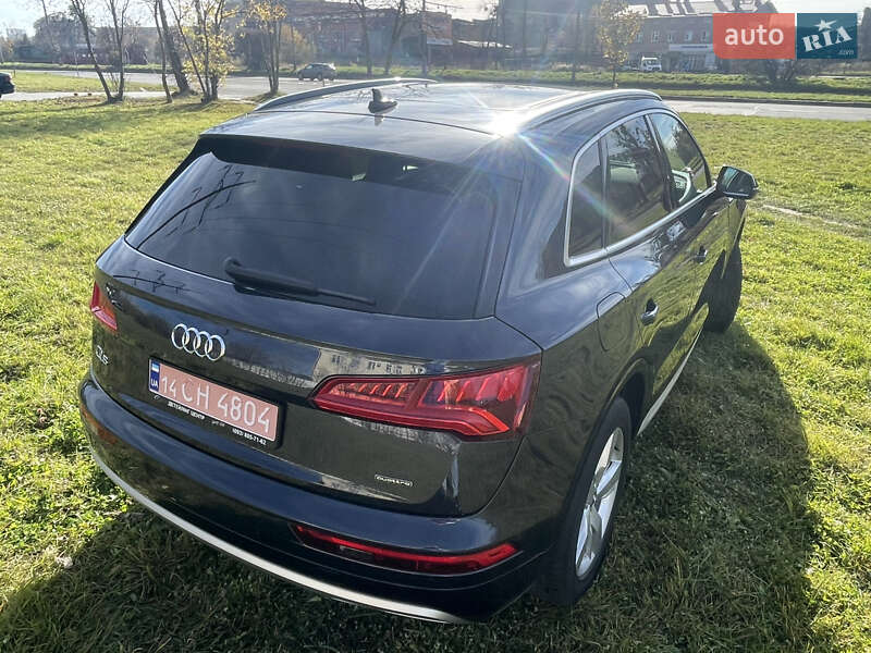 Audi-48