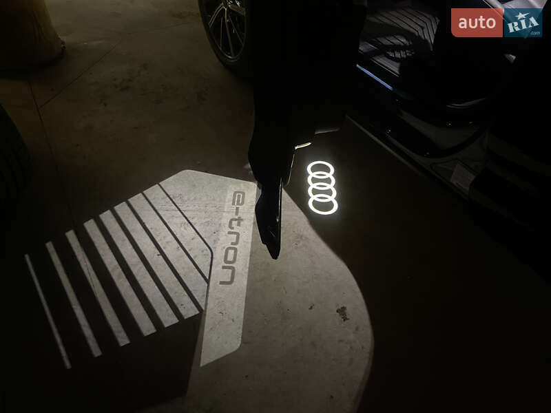 Audi-6