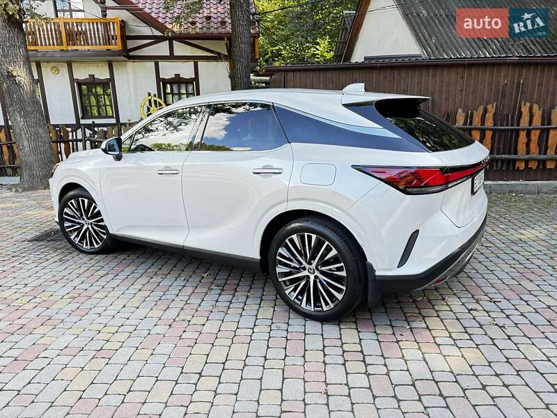Lexus-26
