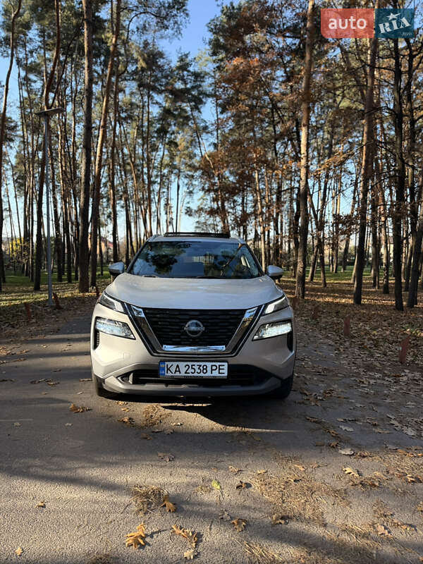 Nissan-12