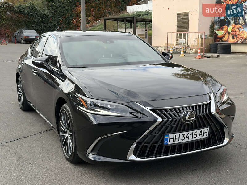 Lexus-19
