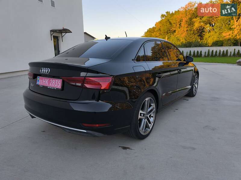 Audi-30