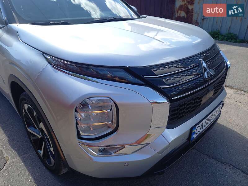 Mitsubishi Outlander 2022