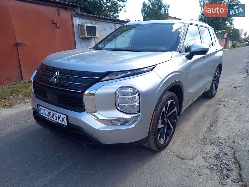 Mitsubishi Outlander 2022