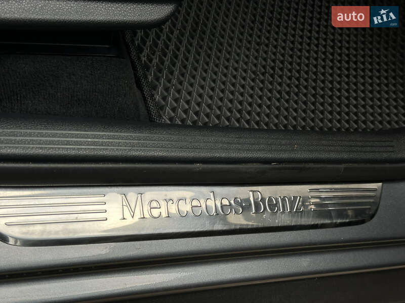 Mercedes-Benz-74