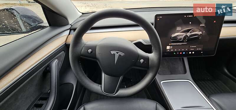 Tesla-18