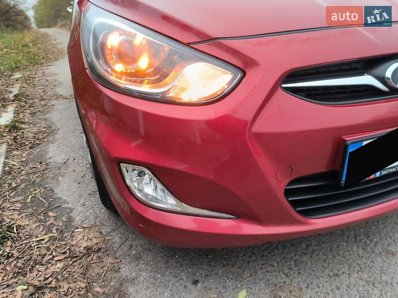 Hyundai Accent 2011