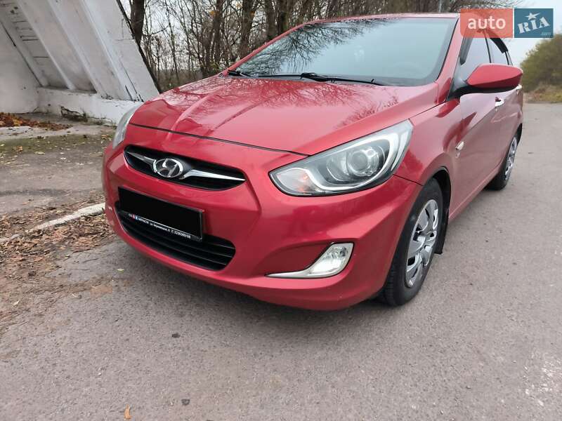 Hyundai Accent 2011