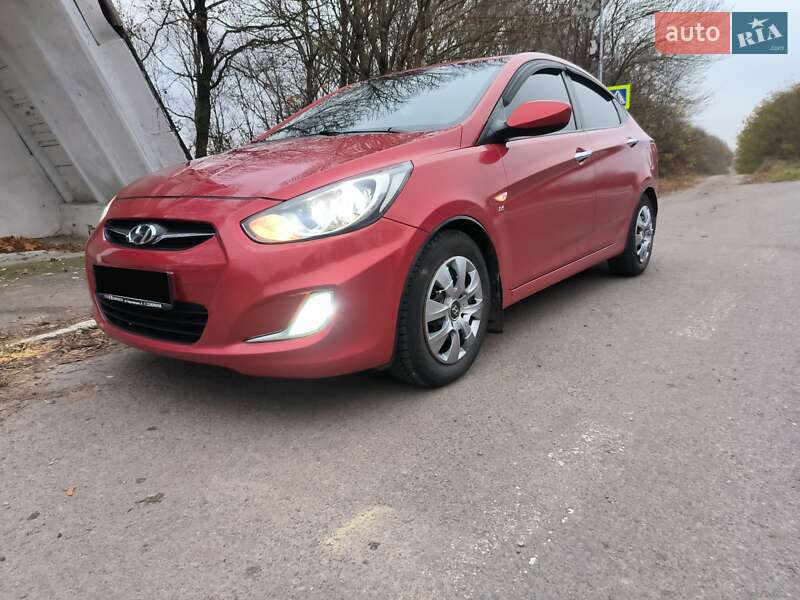 Hyundai Accent 2011