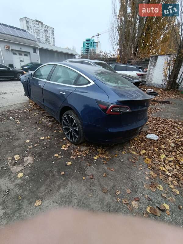 Tesla-3