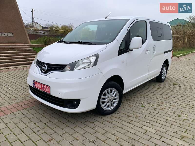 Nissan NV200 2015