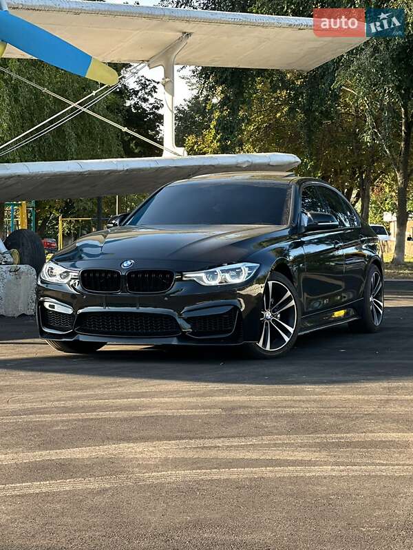 BMW-12