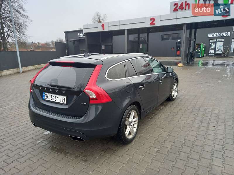 Volvo V60 2014