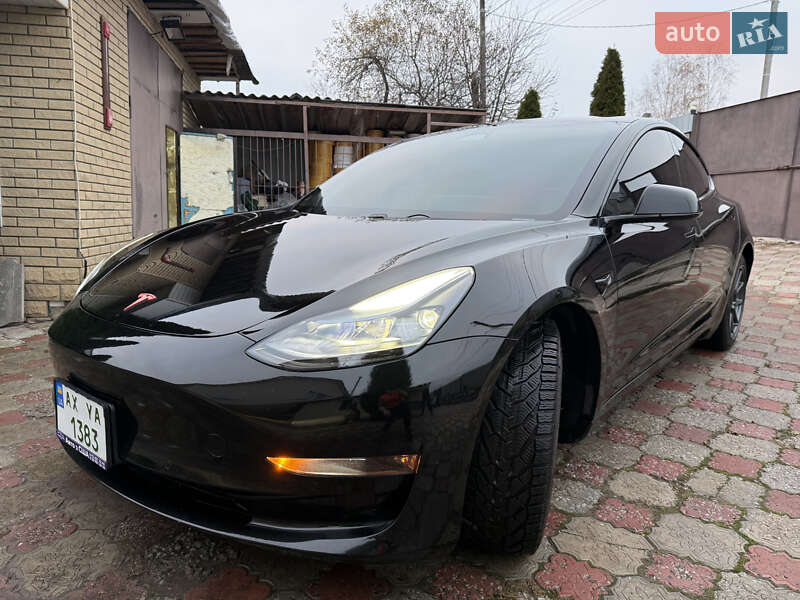Tesla-18